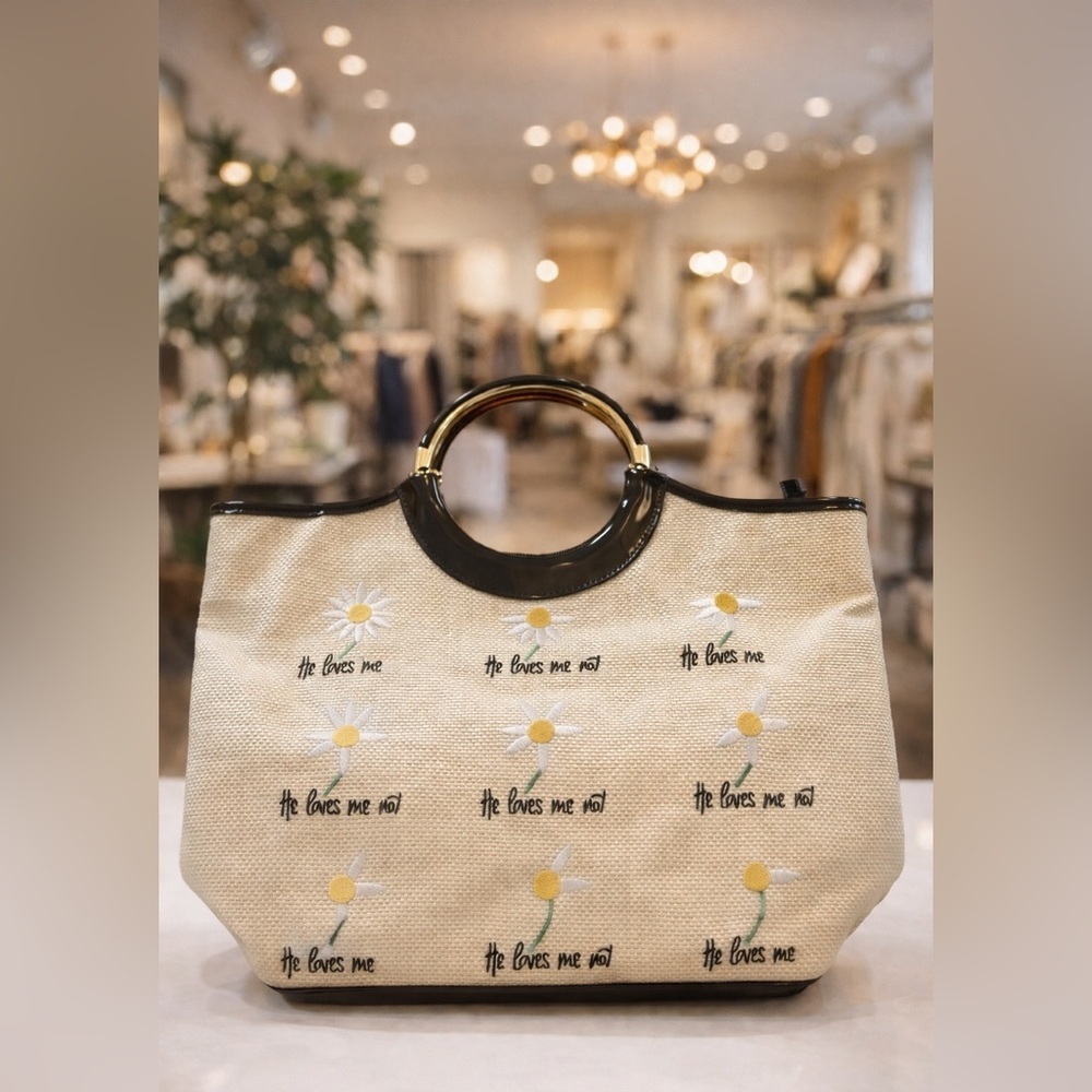 NWOT-Lolli by Lulu Guinness Daisy “He Loves Me” Novelty Tote Bag - Picture 1 of 5